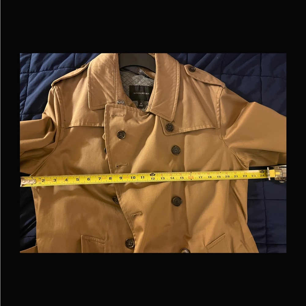 Banana Republic Tan Trench Coat - Picture 5 of 7